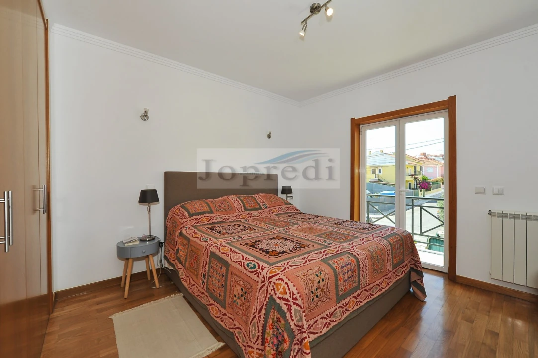 Moradia T3 para Venda em São Domingos de Rana Foto 12