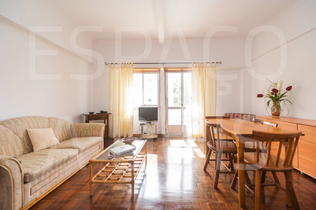 Apartamento T1 para Arrendamento em Costa da Caparica Foto 5