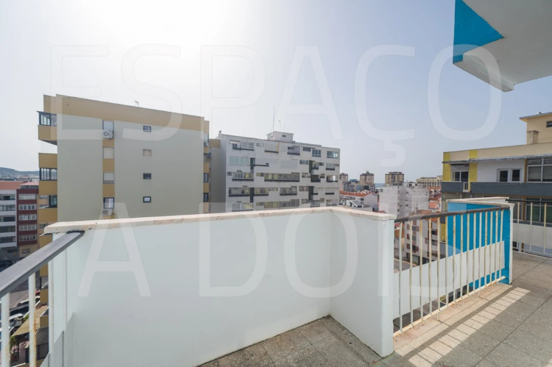 Apartamento T1 para Arrendamento em Costa da Caparica Foto 10