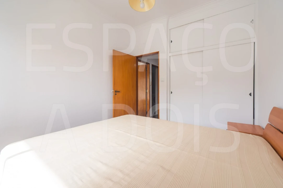 Apartamento T1 para Arrendamento em Costa da Caparica Foto 27