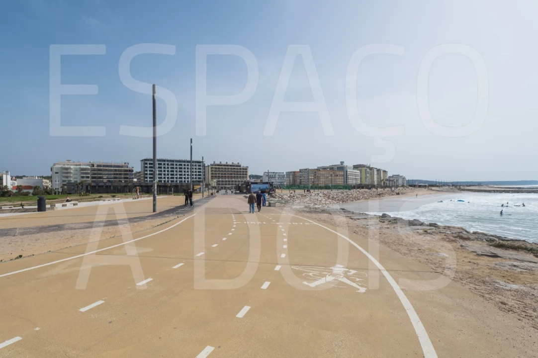 Apartamento T1 para Arrendamento em Costa da Caparica Foto 39