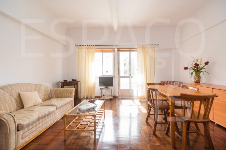 Apartamento T1 para Arrendamento em Costa da Caparica Foto 5