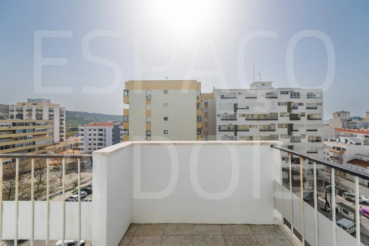 Apartamento T1 para Arrendamento em Costa da Caparica Foto 7