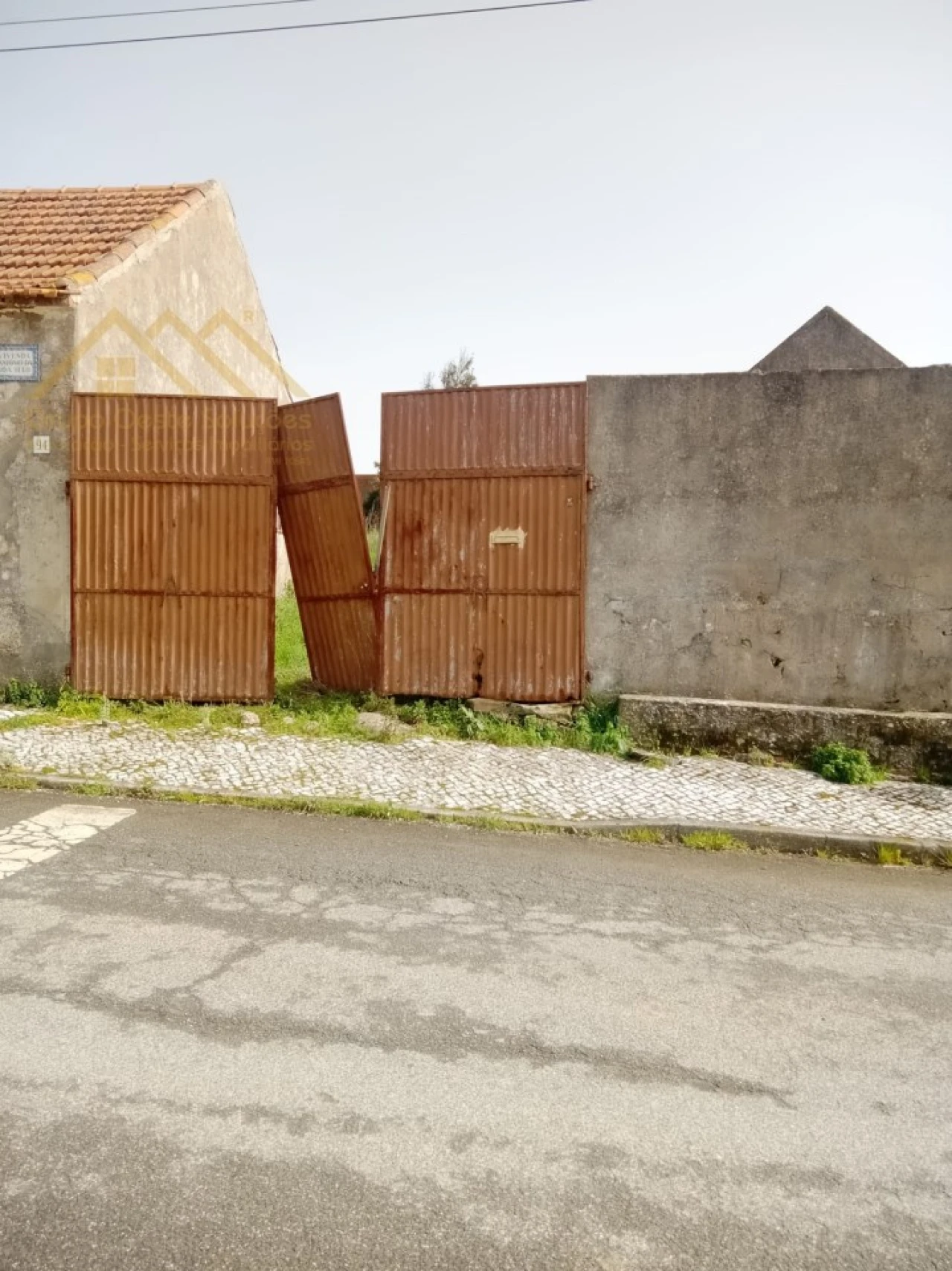 Armazém para Venda em Moita dos Ferreiros Foto 2