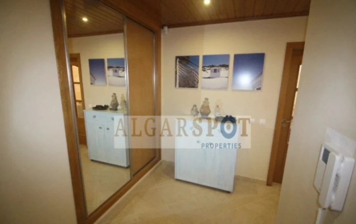 Apartamento T1 para Venda em Armação de Pera Foto 3