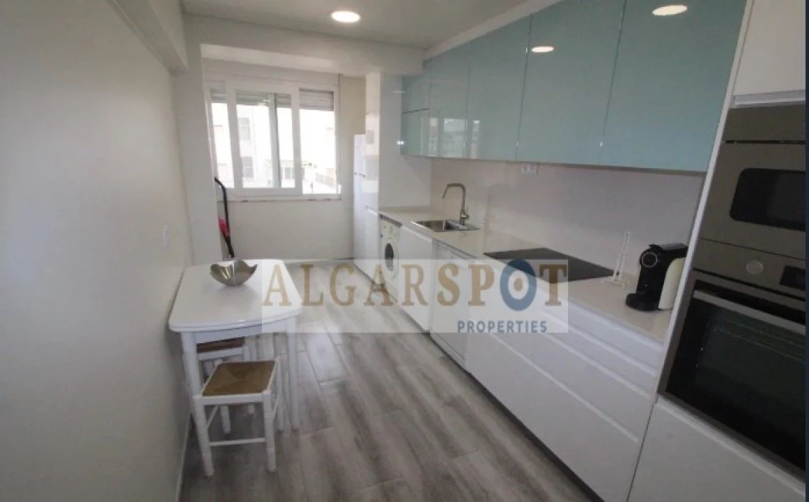 Apartamento T2 para Venda em Armação de Pera Foto 5