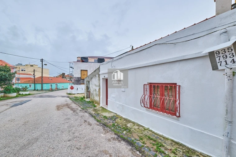 Moradia T1 para Venda em Caparica e Trafaria Foto 16