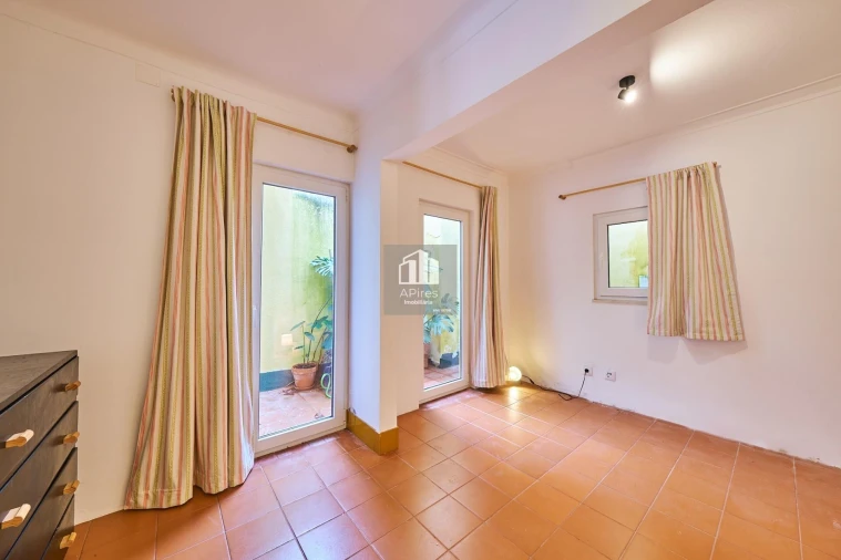 Moradia T1 para Venda em Caparica e Trafaria Foto 7