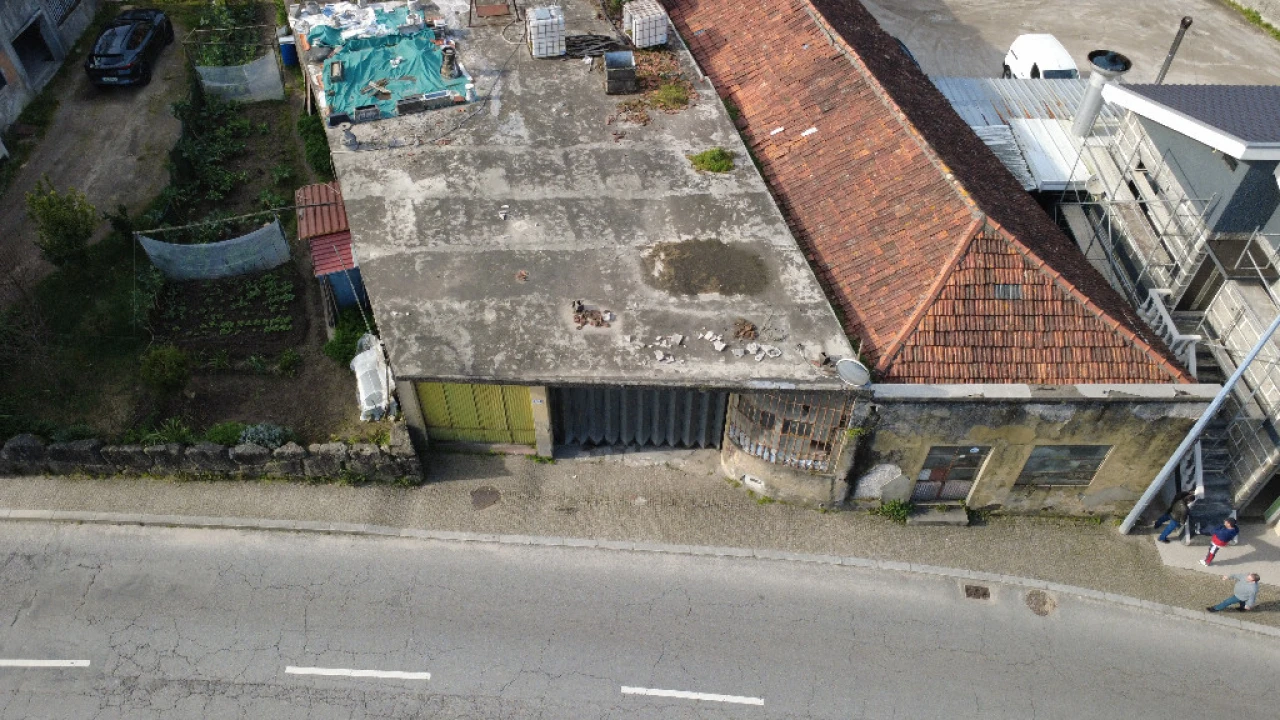 Armazém para Venda em Rebordosa Foto 4