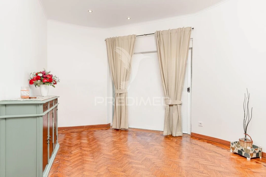 Apartamento T1 para Venda em Laranjeiro e Feijó Foto 12