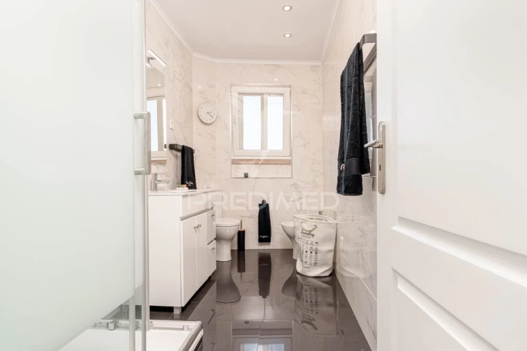 Apartamento T1 para Venda em Laranjeiro e Feijó Foto 18