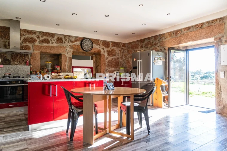 Terreno para Venda em Escalos de Cima e Lousa Foto 10