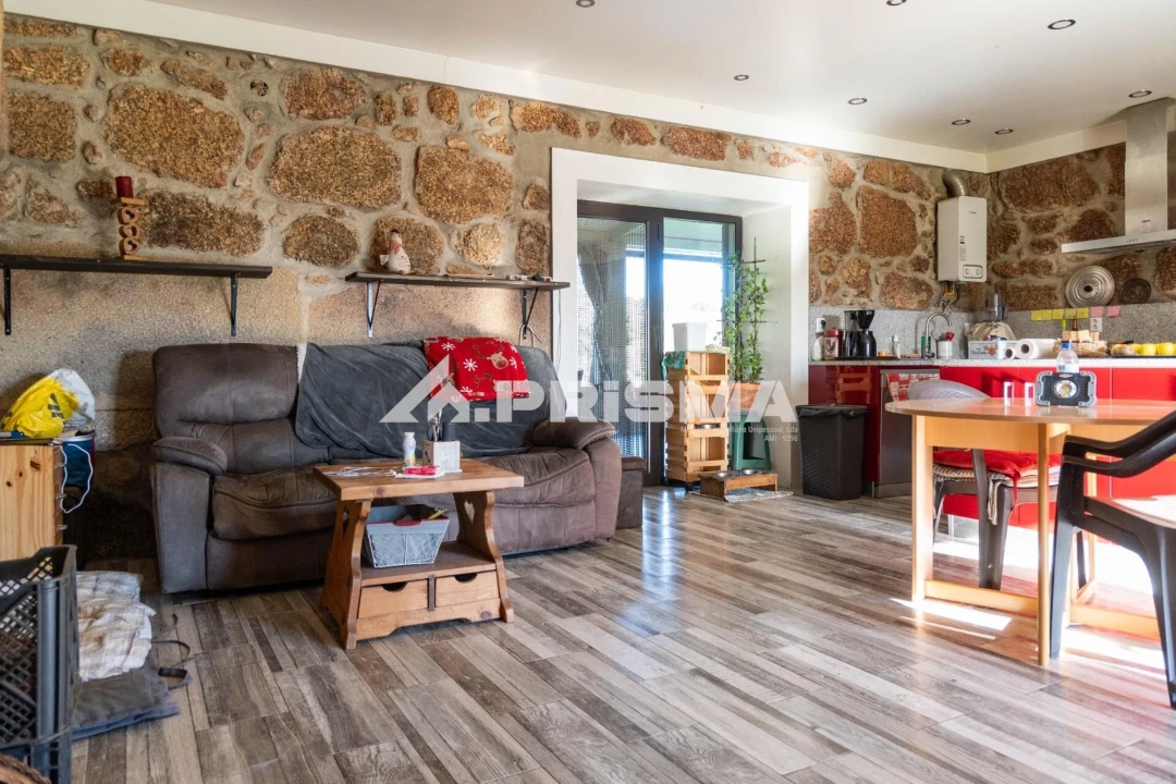 Terreno para Venda em Escalos de Cima e Lousa Foto 7