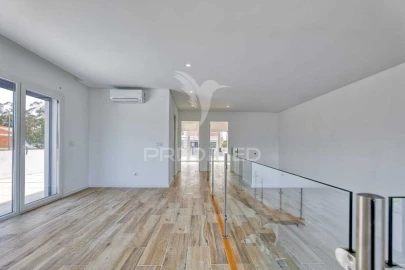 Moradia T3 para Venda em Sesimbra (Castelo)