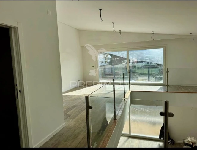 Moradia T3 para Venda em Sesimbra (Castelo) Foto 4