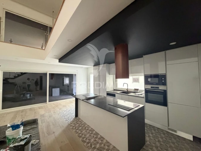 Moradia T3 para Venda em Sesimbra (Castelo)