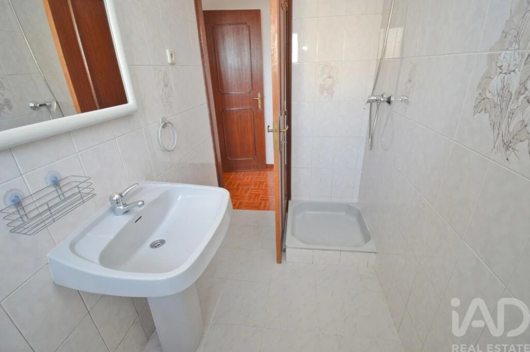 Apartamento T2 para Venda em Condeixa-A-Velha e Condeixa-A-Nova Foto 18