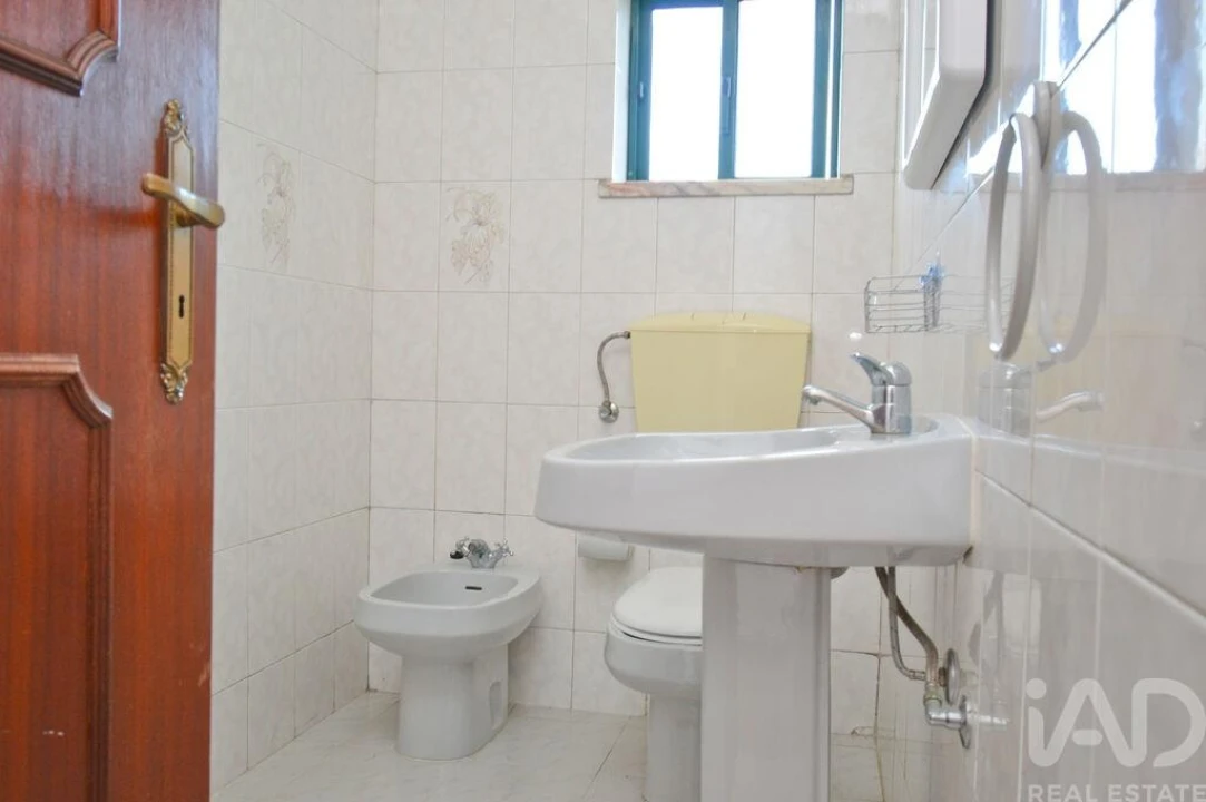 Apartamento T2 para Venda em Condeixa-A-Velha e Condeixa-A-Nova Foto 17