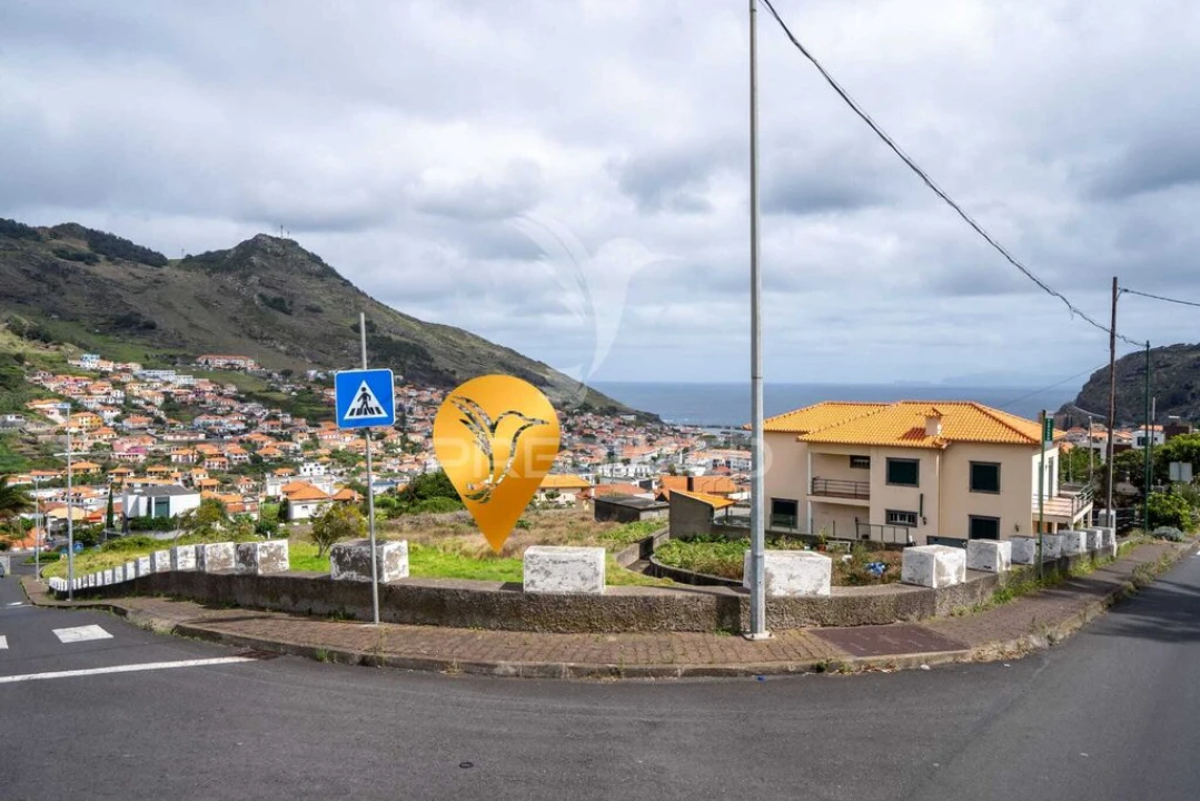 Terreno para Venda em Machico Foto 3
