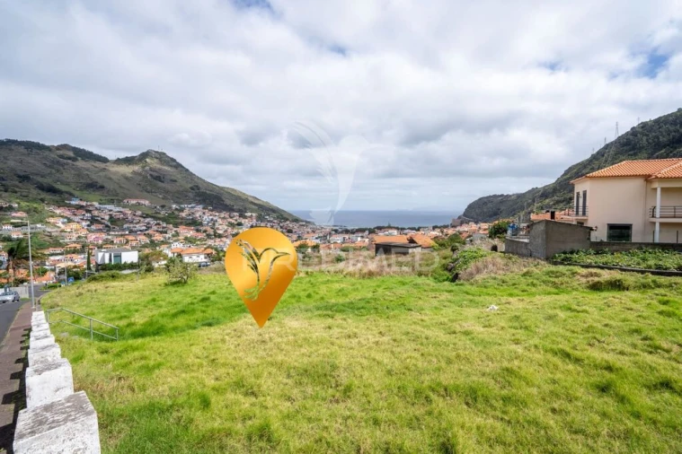 Terreno para Venda em Machico Foto 2