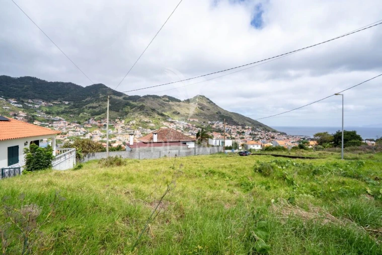 Terreno para Venda em Machico Foto 2