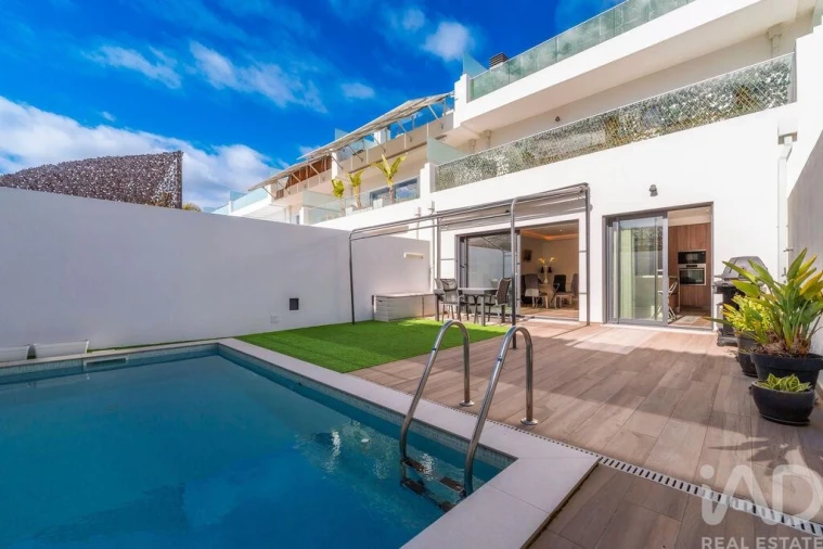 Moradia T3 para Venda em Santa Luzia Foto 3