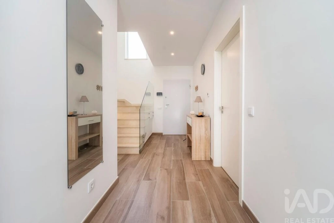 Moradia T3 para Venda em Santa Luzia Foto 13