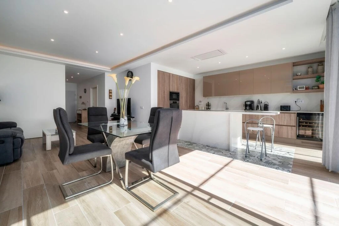 Moradia T3 para Venda em Santa Luzia Foto 9