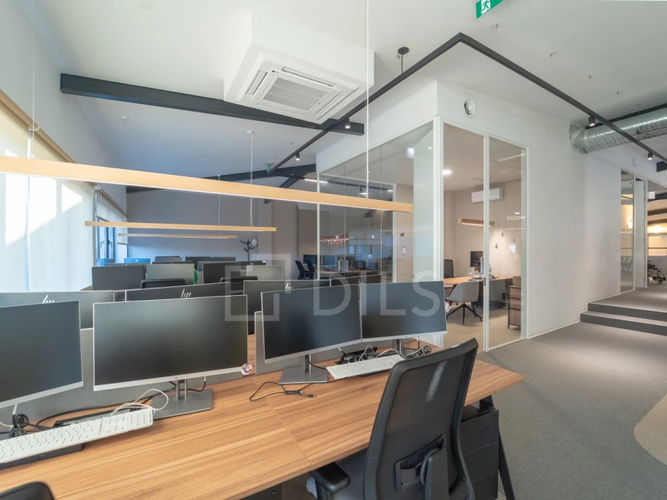 Escritório para Arrendamento em Cidade da Maia Foto 3