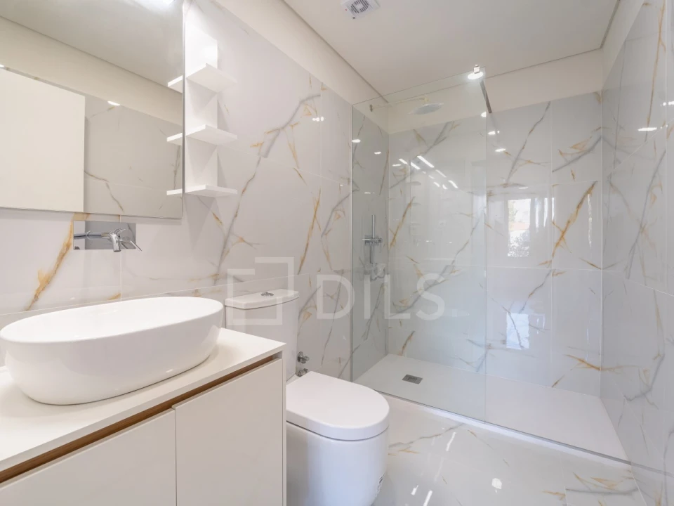 Apartamento para Venda em Cedofeita, Santo Ildefonso, Sé, Miragaia, São Nicolau e Vitória Foto 17