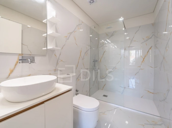 Apartamento para Venda em Cedofeita, Santo Ildefonso, Sé, Miragaia, São Nicolau e Vitória Foto 17