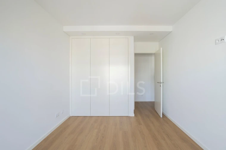 Apartamento T4 para Venda em Faro (Sé e São Pedro) Foto 18