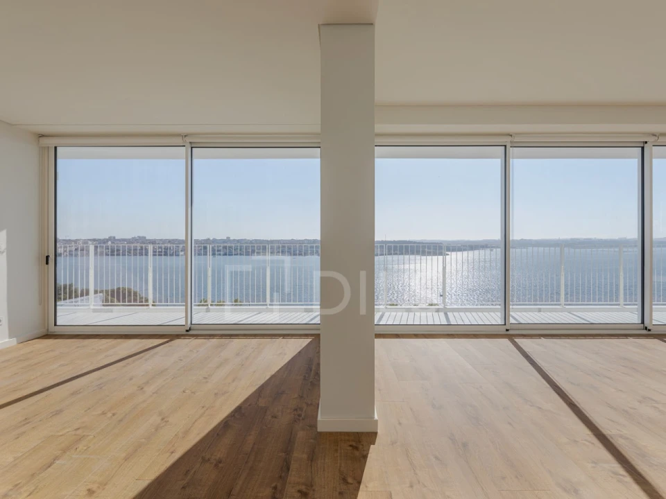 Apartamento T3 para Venda em Seixal, Arrentela e Aldeia de Paio Pires Foto 15