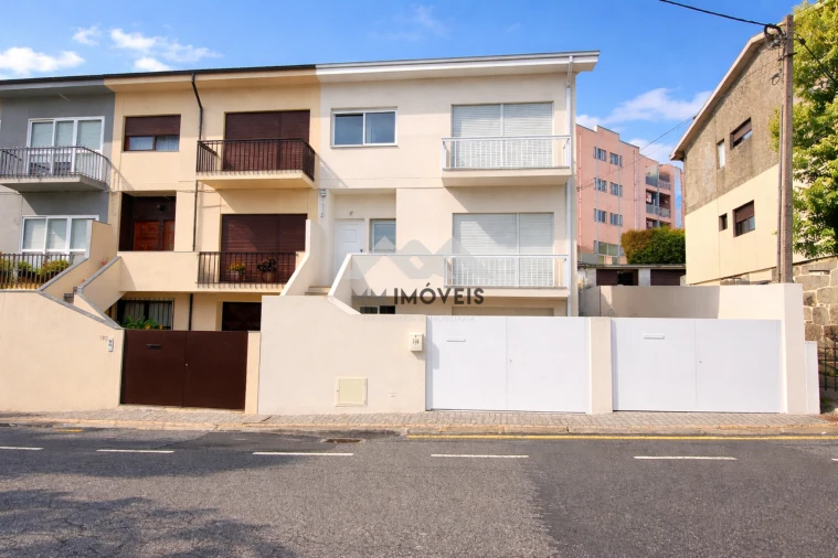 Terreno para Venda em Gondomar (São Cosme), Valbom e Jovim Foto 2