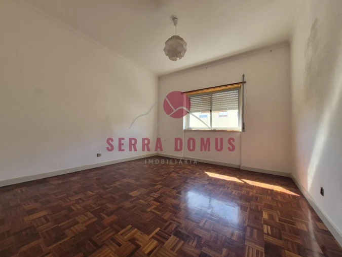 Apartamento T2 para Venda em Rio de Mouro Foto 5
