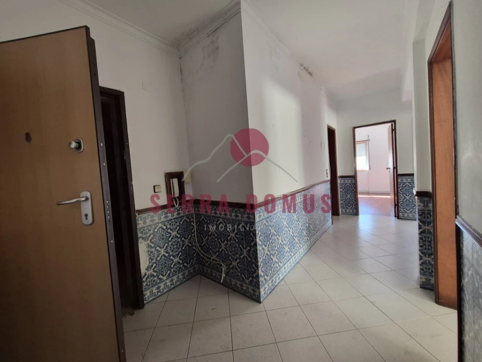 Apartamento T2 para Venda em Rio de Mouro Foto 11