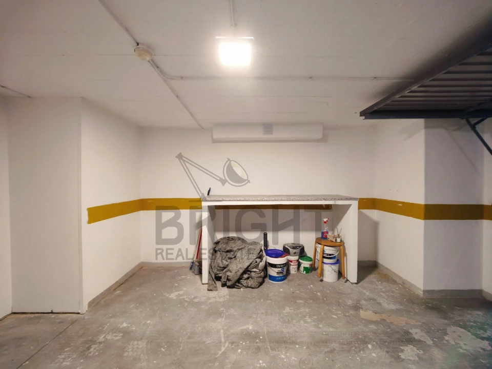 Garagem para Venda em Agualva e Mira-Sintra Foto 11