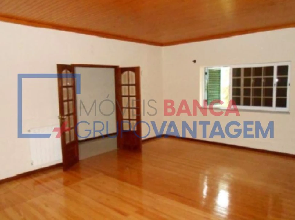 Moradia T4 para Venda em Mondim de Basto Foto 3