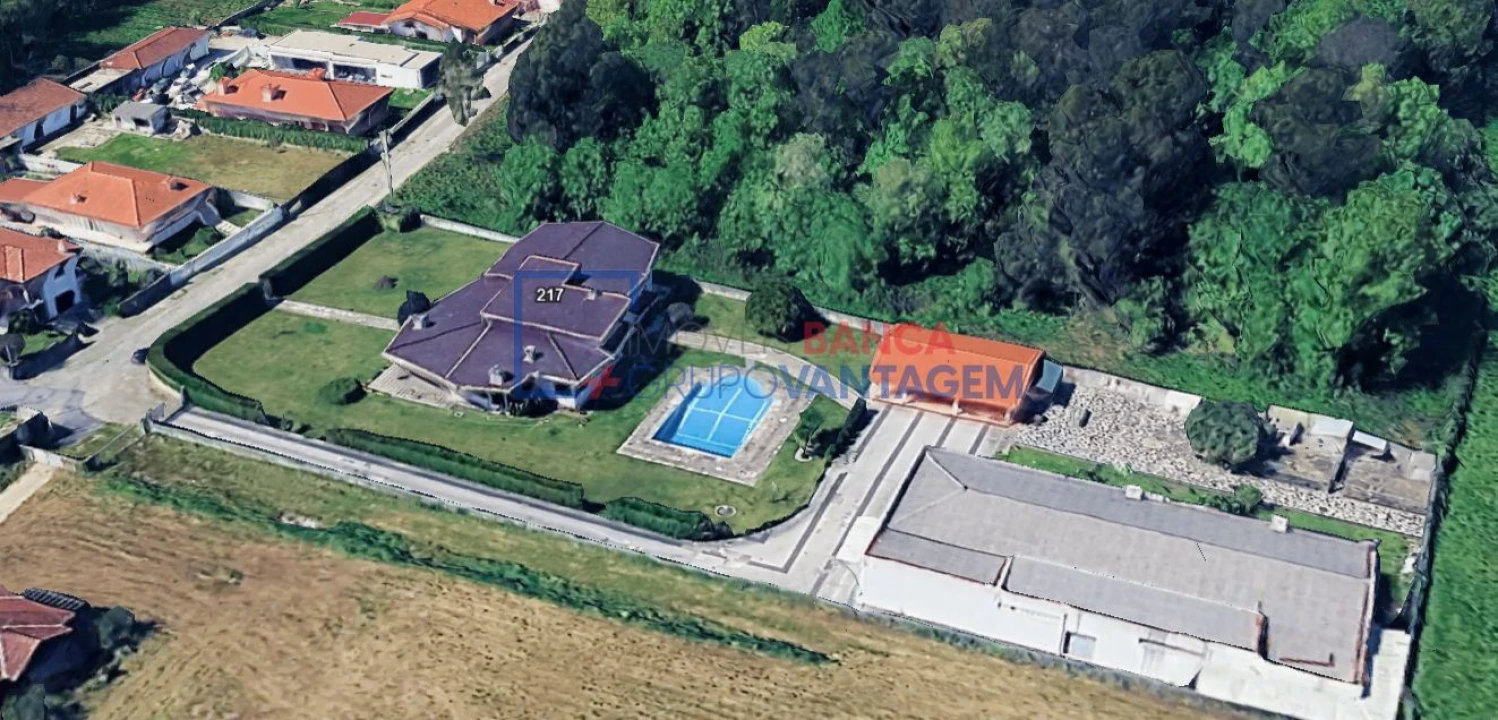 Moradia T5 para Venda em Ruivães e Novais Foto 13