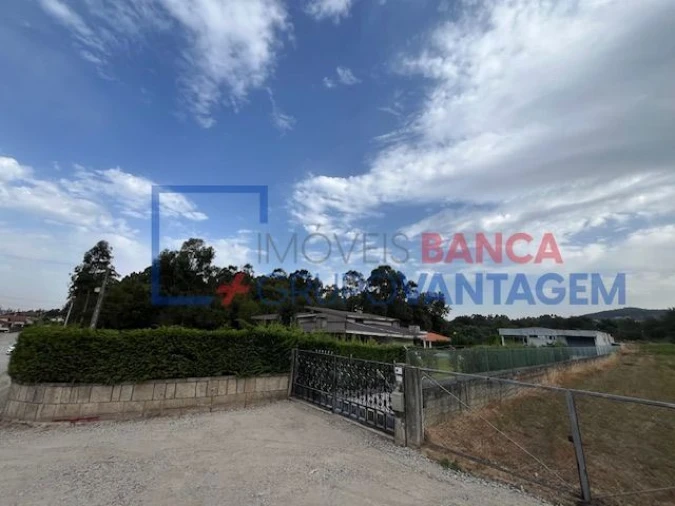 Moradia T5 para Venda em Ruivães e Novais Foto 21