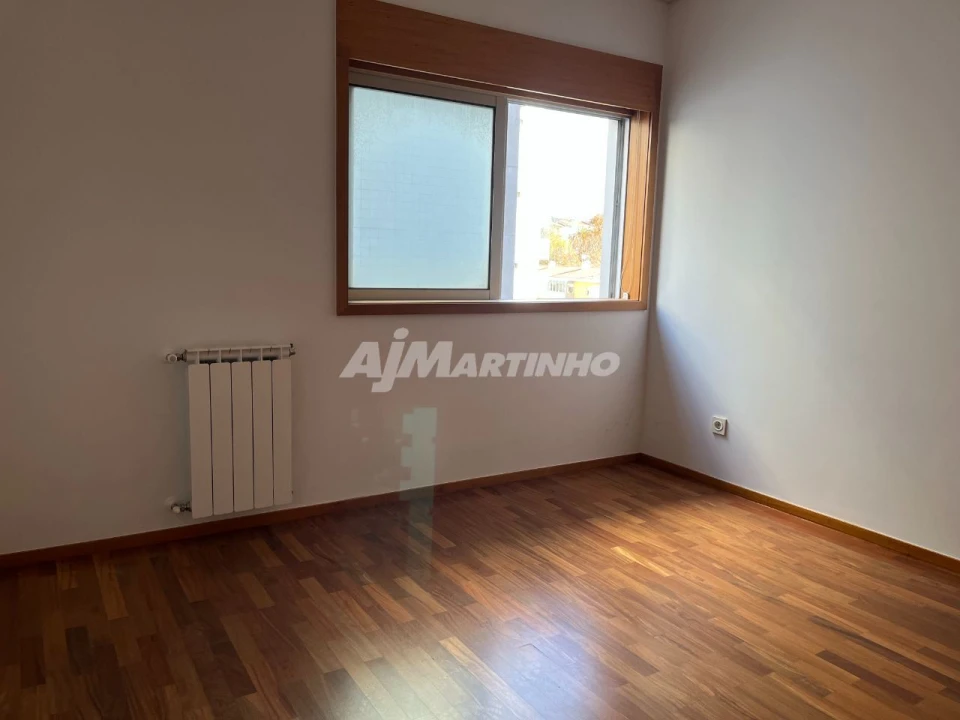 Apartamento T2 para Arrendamento em Bonfim Foto 14