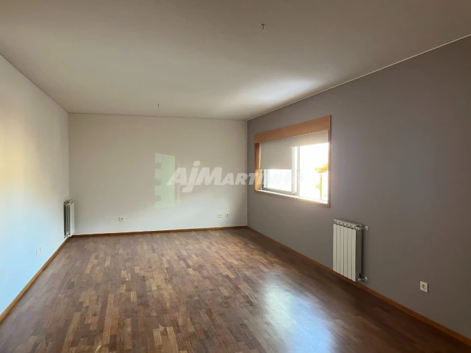 Apartamento T2 para Arrendamento em Bonfim Foto 4
