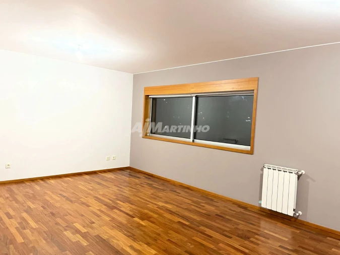 Apartamento T2 para Arrendamento em Bonfim Foto 5