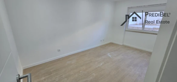 Apartamento T2 para Venda em Venteira