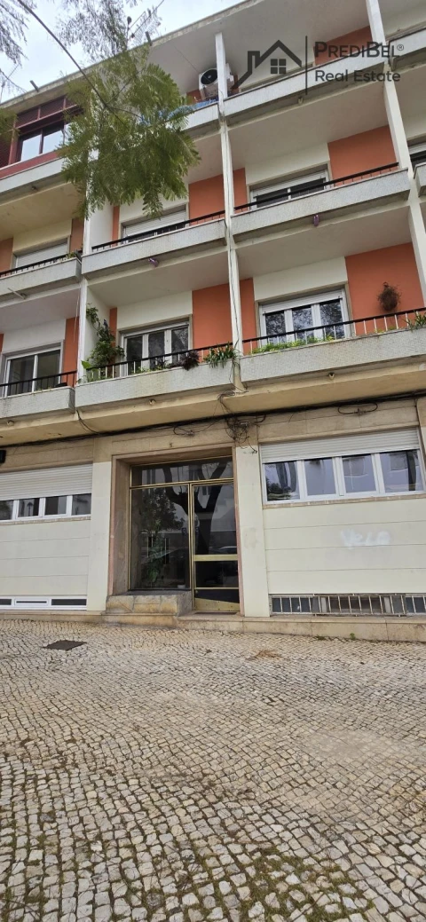 Apartamento T2 para Venda em Venteira
