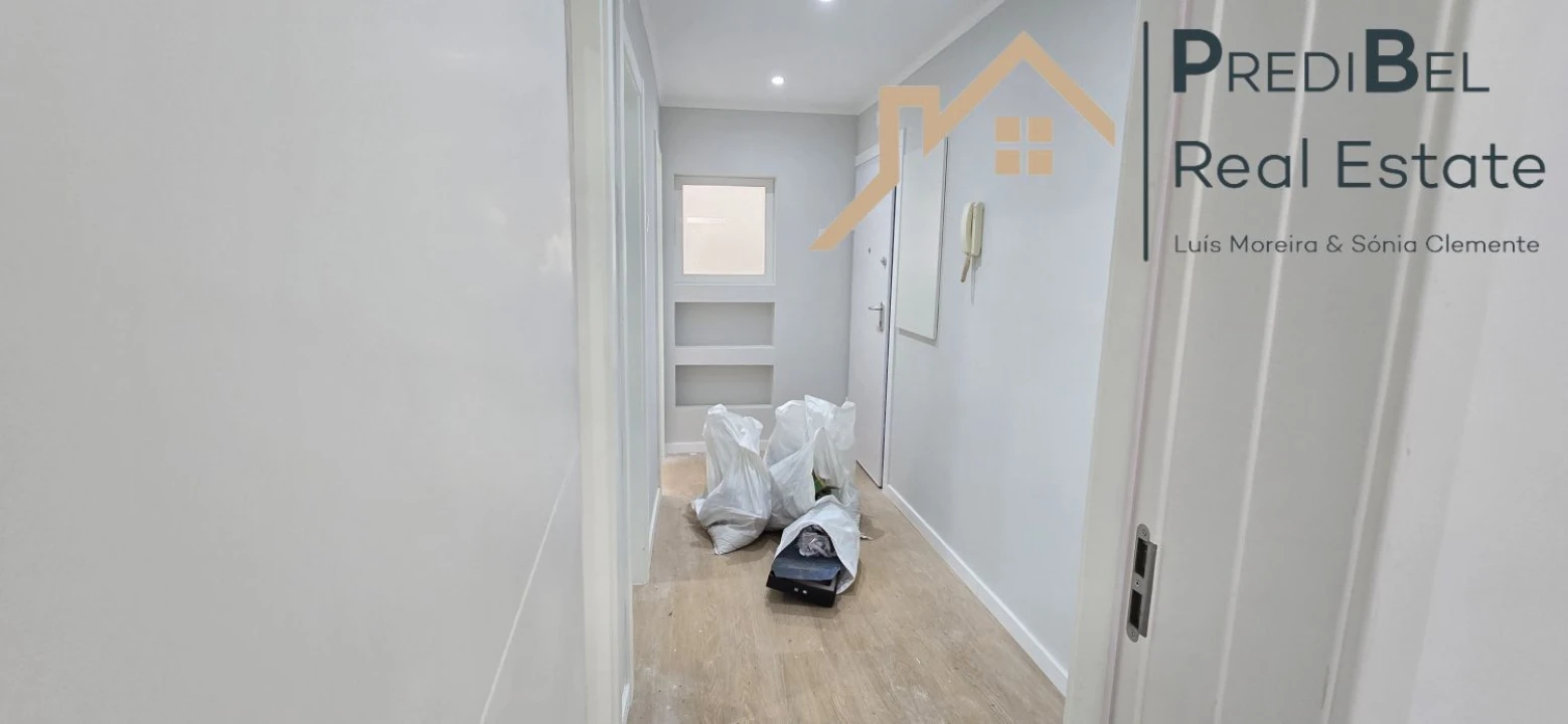 Apartamento T2 para Venda em Venteira Foto 18