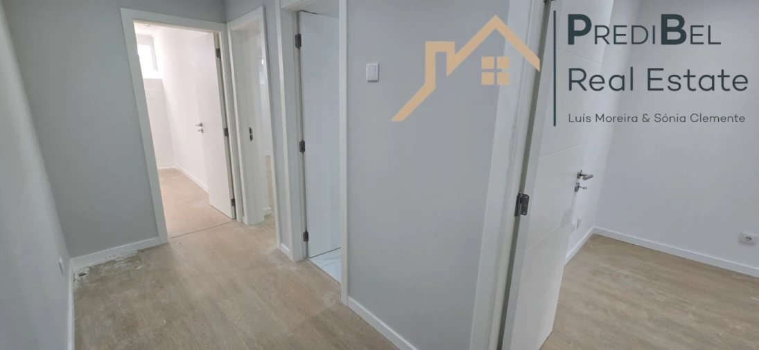 Apartamento T2 para Venda em Venteira Foto 9