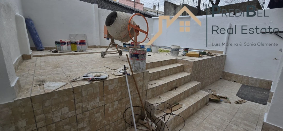 Apartamento T2 para Venda em Venteira Foto 4