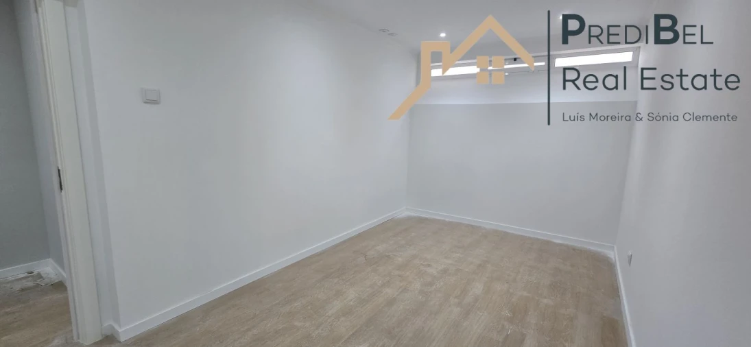 Apartamento T2 para Venda em Venteira Foto 20