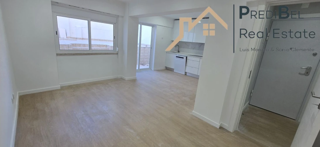 Apartamento T2 para Venda em Venteira Foto 11